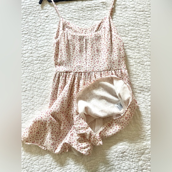 American Eagle floral romper 🌺 - Picture 10 of 15